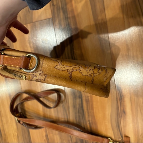 Alviero Martini Crossbody Bag - Picture 6 of 13